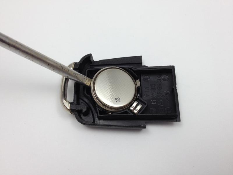 Replace A Battery In A VW Key Fob Remote Older Style